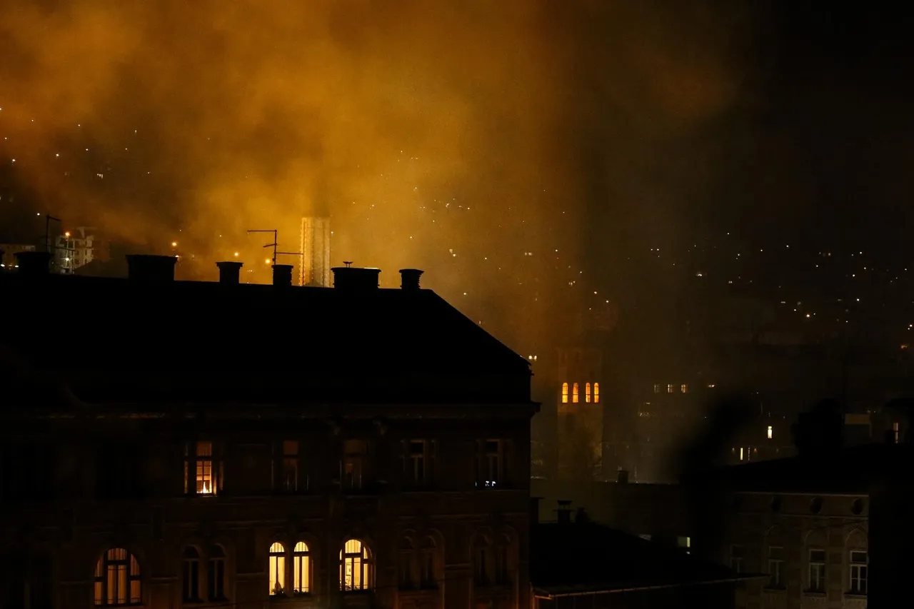 Požar na Baščaršiji! U srcu stare sarajevske čaršije zapalila se čevabdžinica