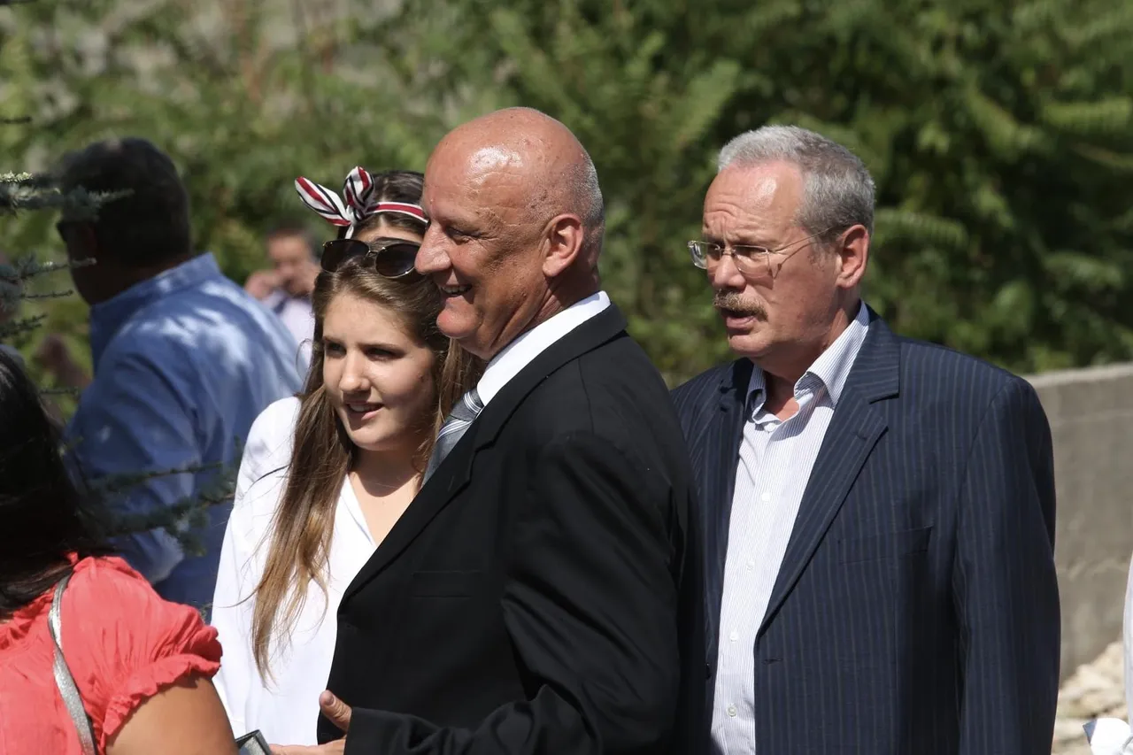 Sprovod majke Milana Bandića
