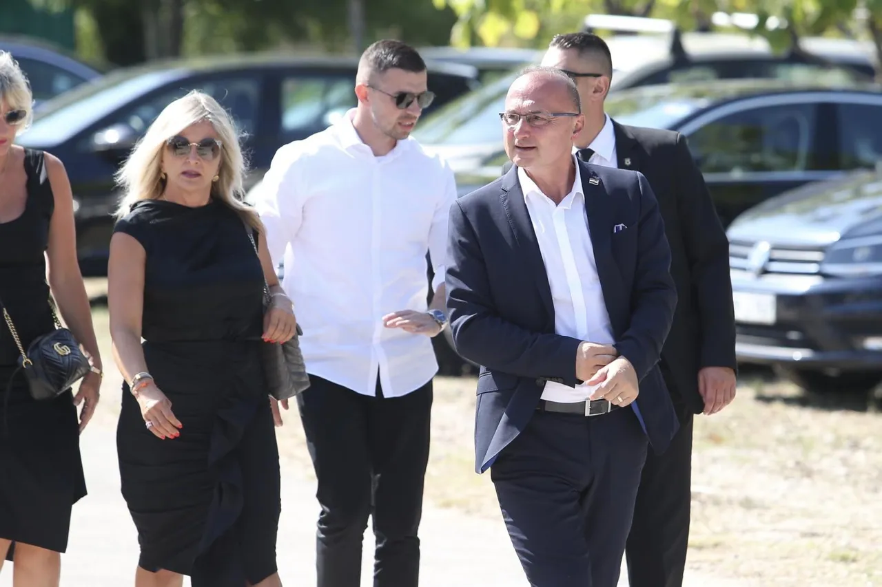 Sprovod majke Milana Bandića