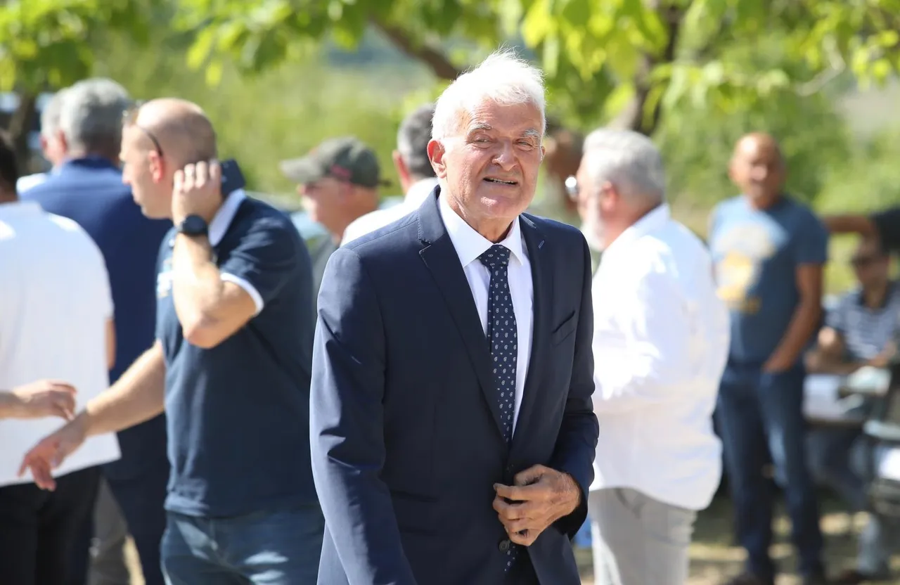 Sprovod majke Milana Bandića