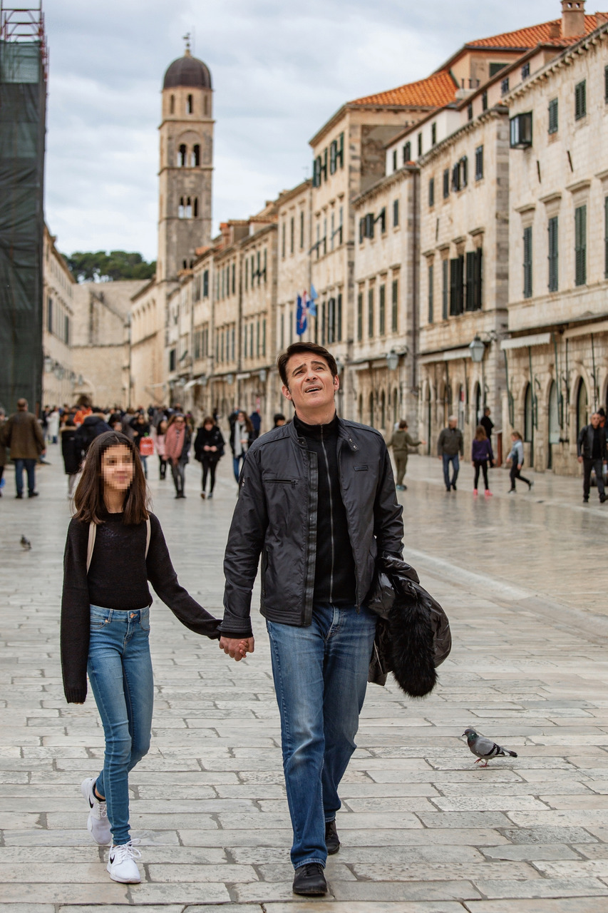 Goran Višnjić i kćer Lana Lourdes prošetali Stradunom držeći se za ruke