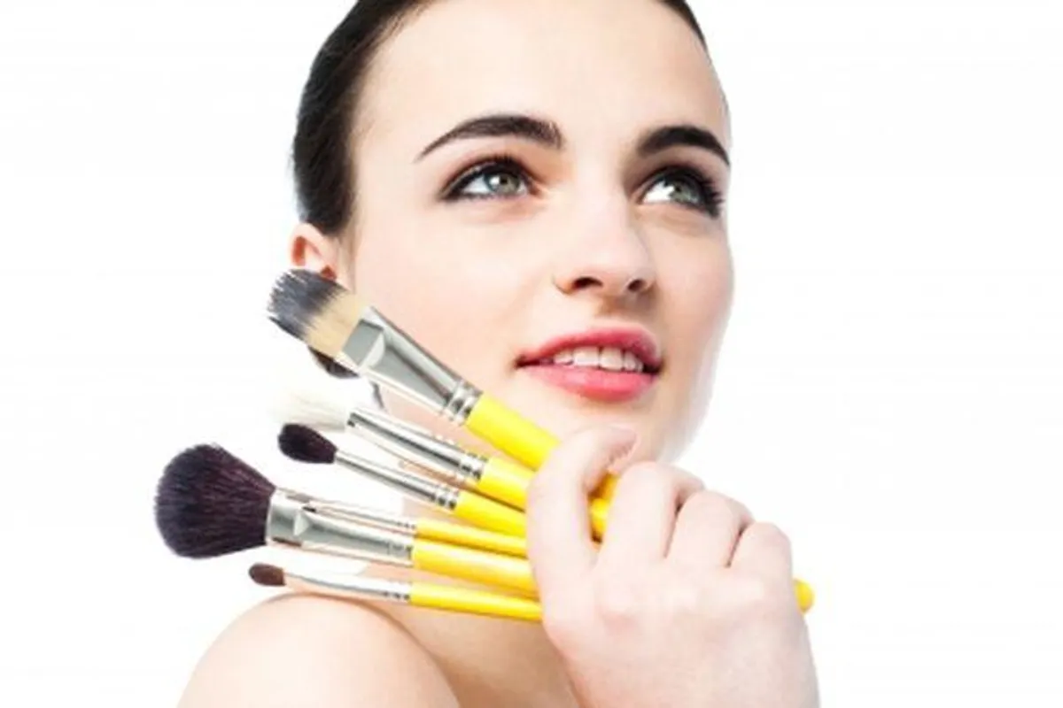 Jednostavni make-up trikovi koji vas čine mlađom