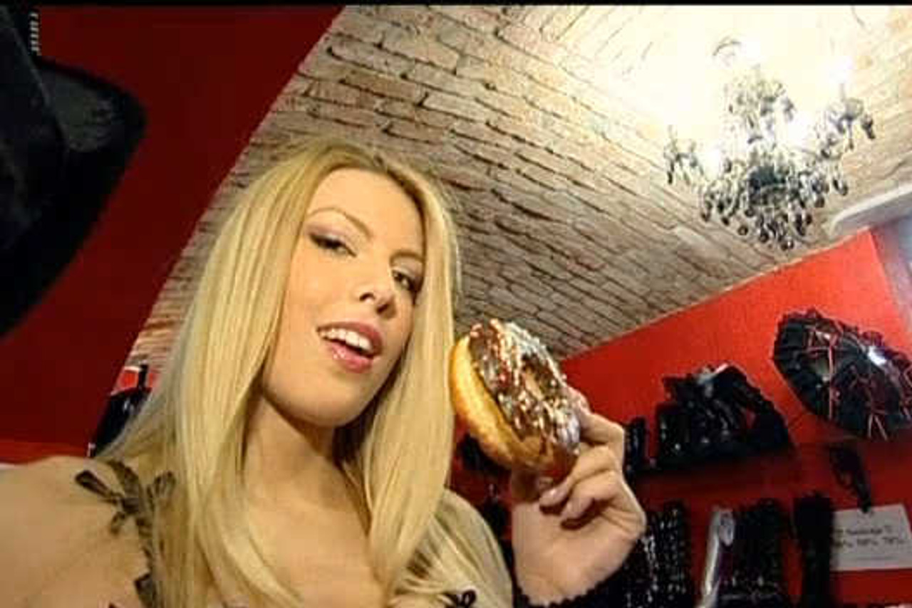 Katanic porno snimak tina Tina Katanić