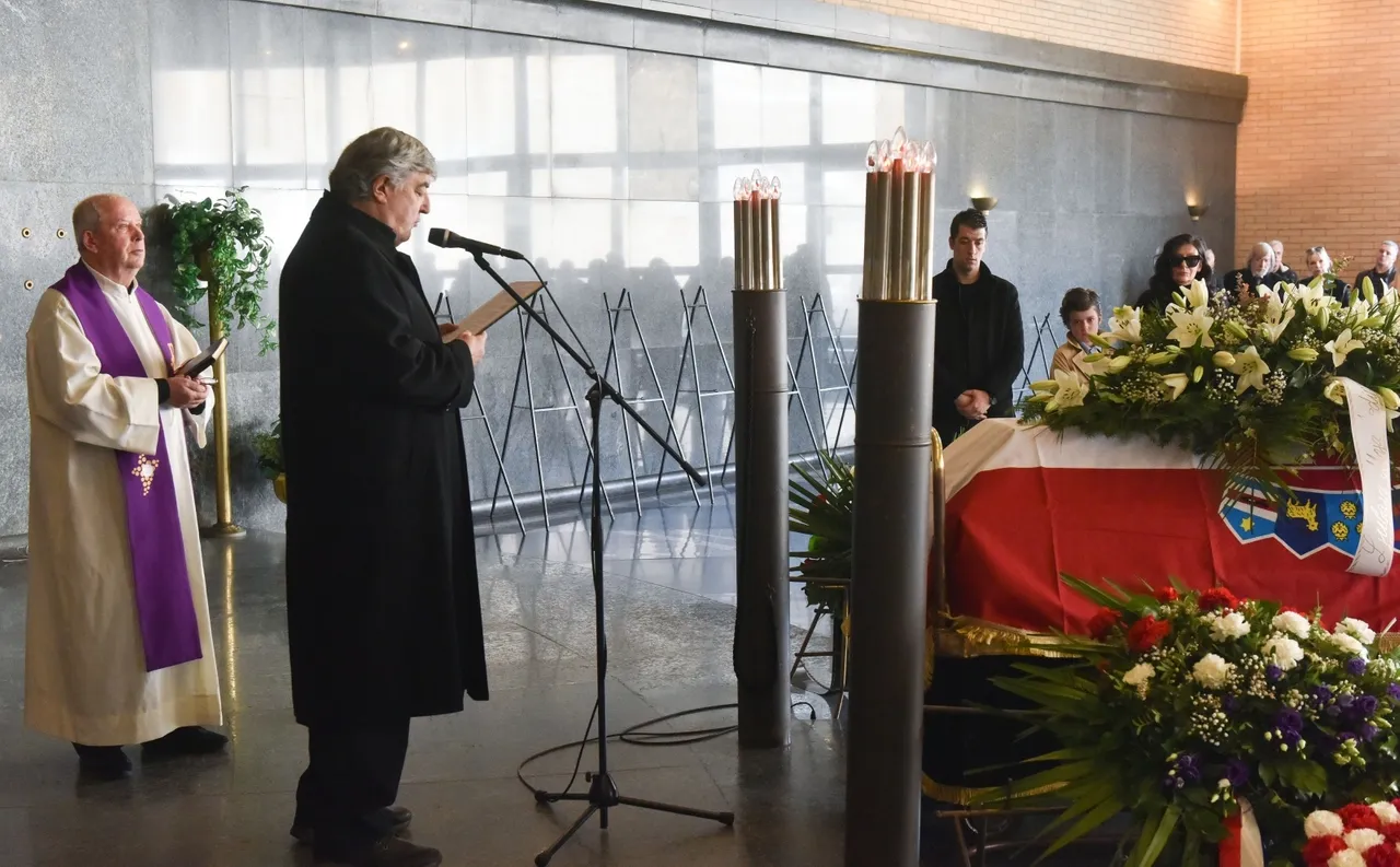 Zagreb: Posljedni ispraćaj Božidara Alića na krematoriju