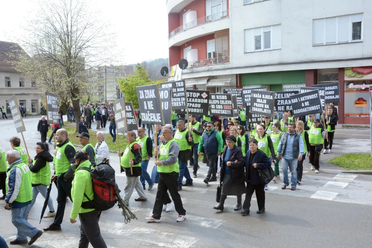 Prosvjedovali uz parole 'Želimo zrak, a ne rak', 'Razvijamo kontinentalni, a ne nuklearni turizam'