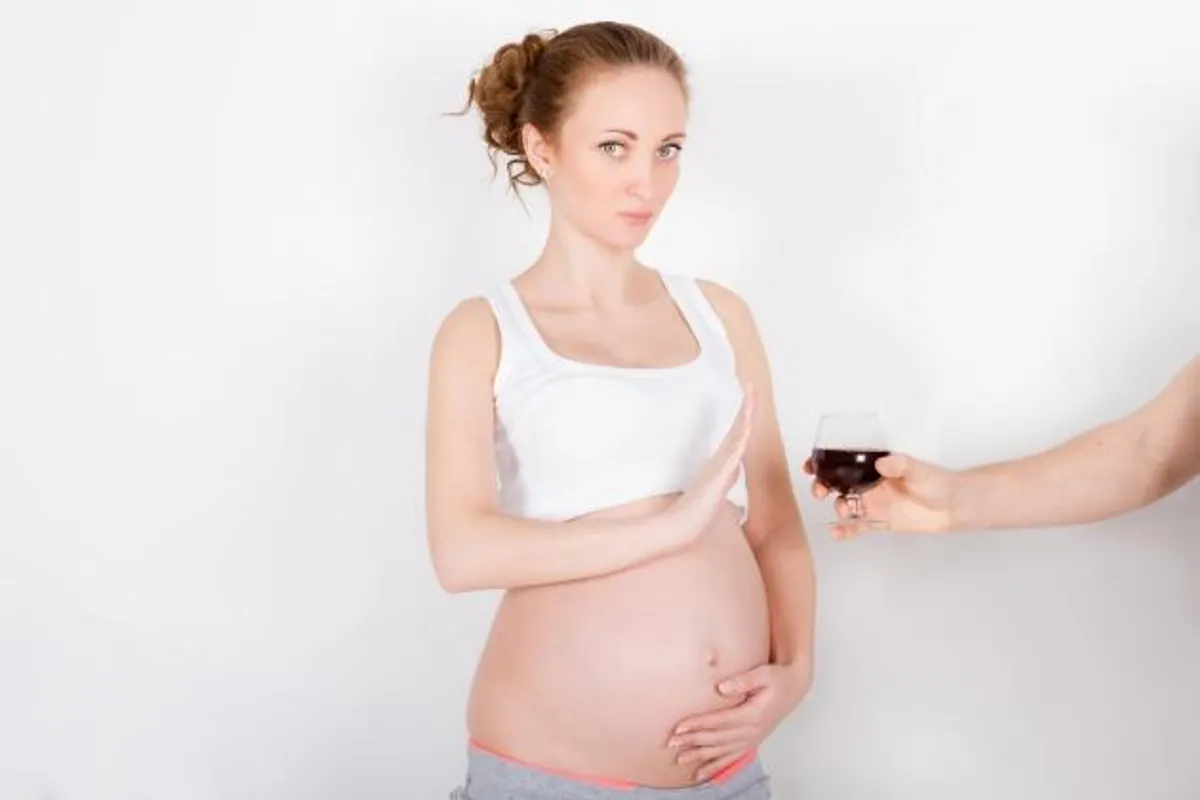 „Što pijem ja, pije i moja beba“ – ispunite kratko istraživanje o alkoholu u trudnoći