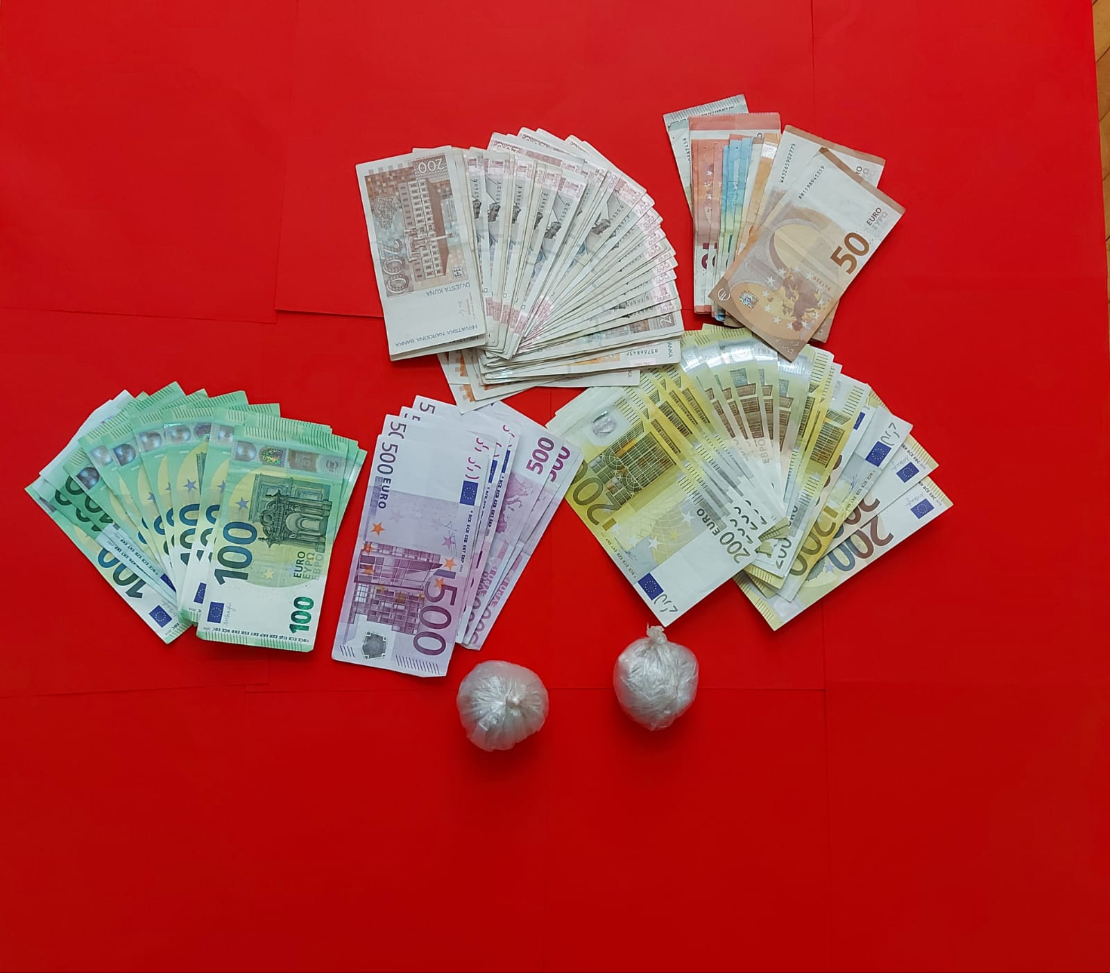 Zaustavljen u prometu - policiji predao heroin