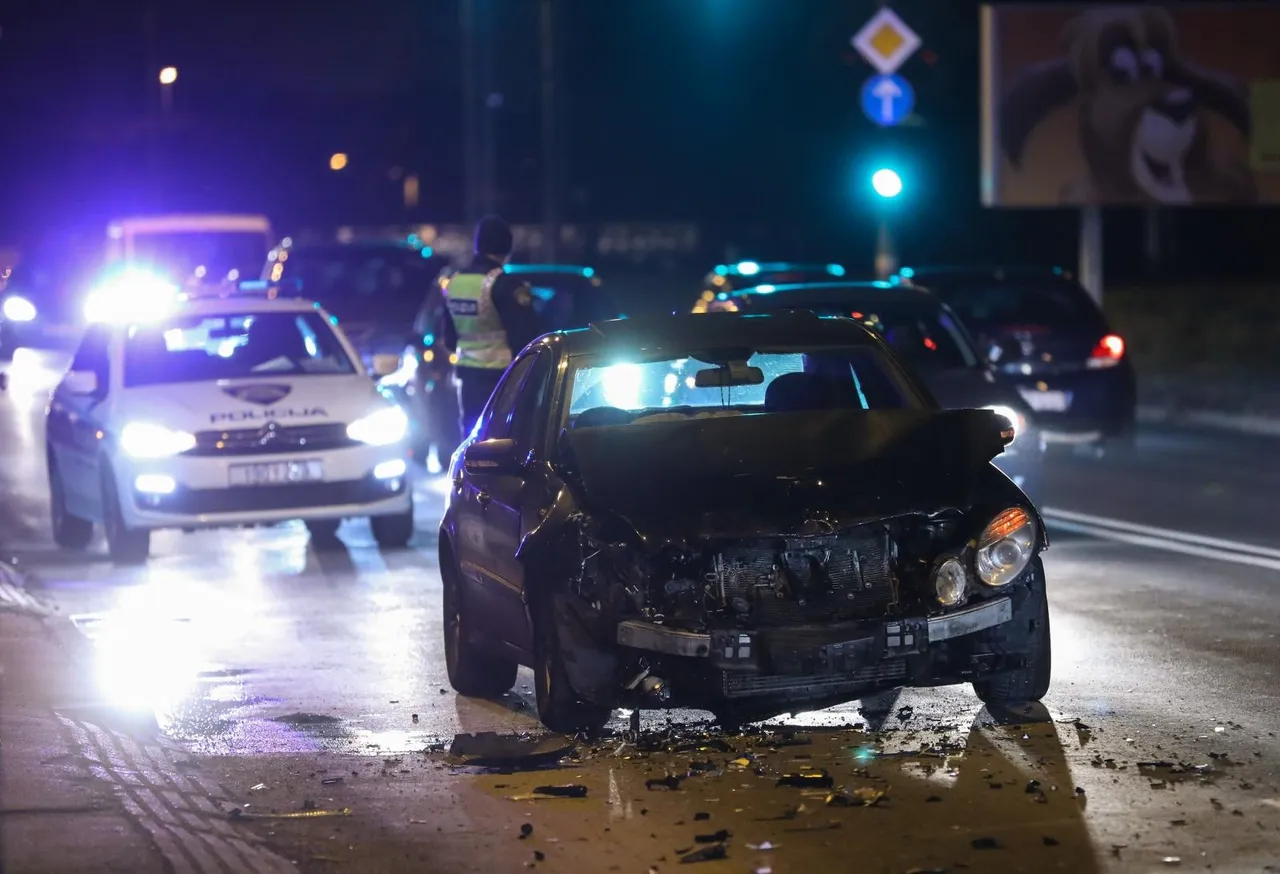 Krš i lom na Ilici: U sudaru dva automobila jedna osoba ozlijeđena