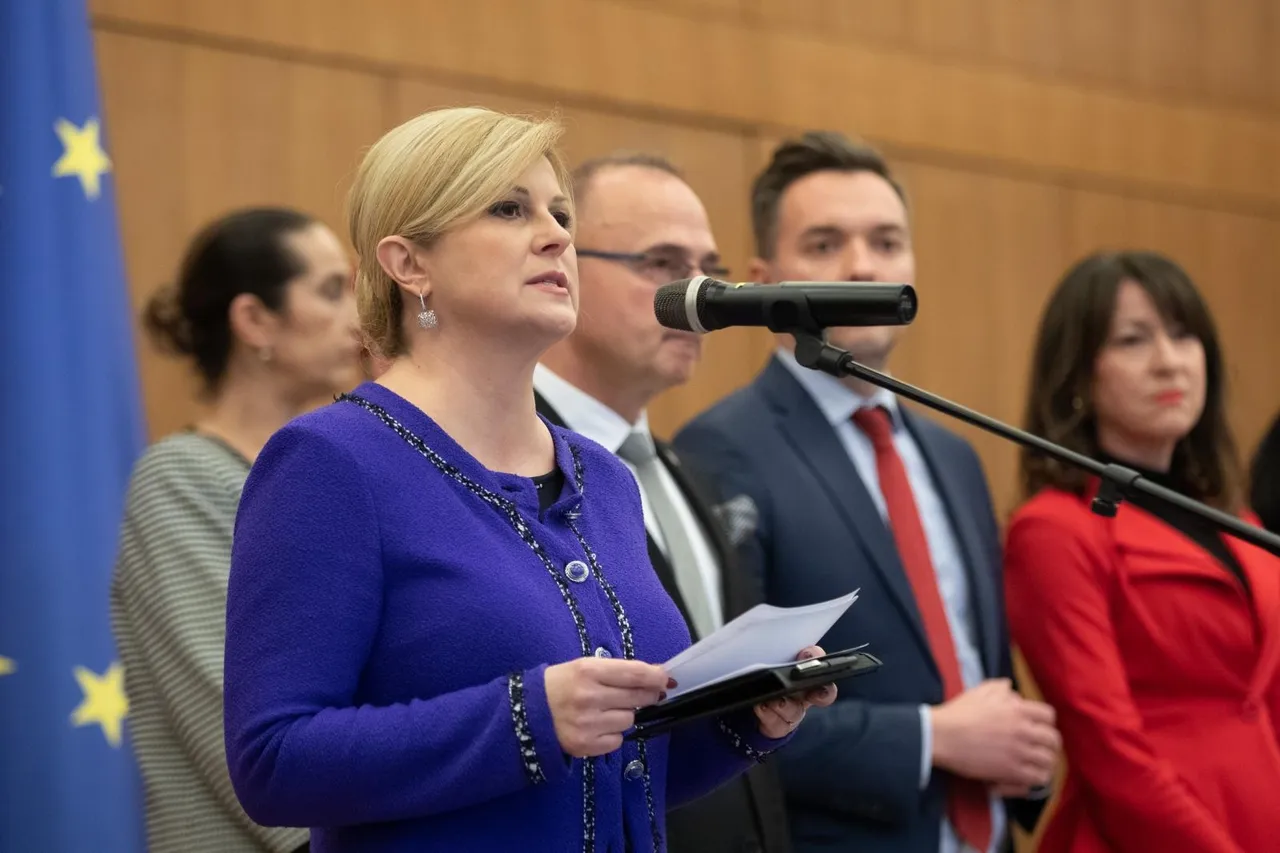 Predsjednica Republike uručila odlikovanja i priznanja: Pogledajte tko su dobitnici