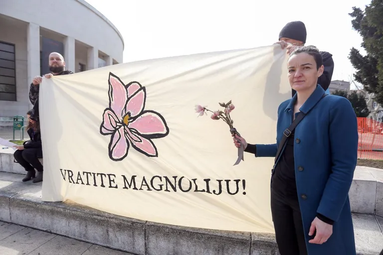 Inicijativa 'Vratite magnoliju' traži da se zaustavi daljnja devastacija Trga žrtava fašizma