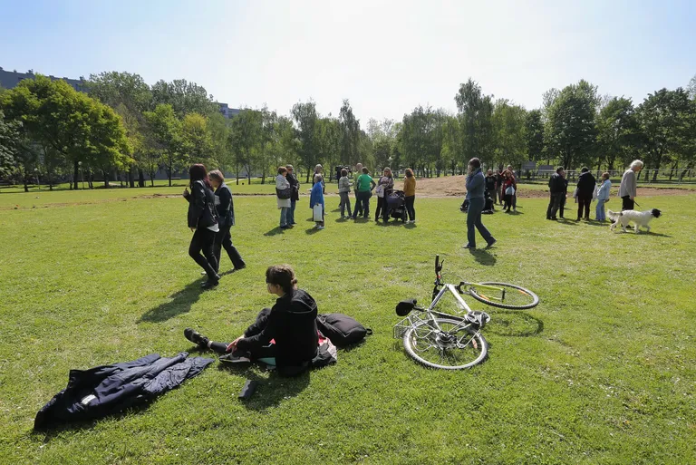U parku Savica građani se okupljaju kako bi spriječili radove uređenja parka