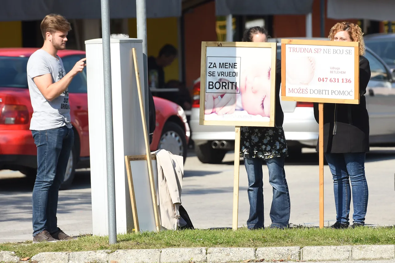 Čakovec: Jesenska kampanja molitvene inicijative 40 dana za život pred Županijskom bolnicom