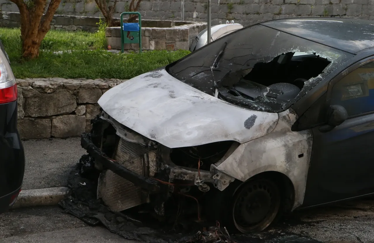 U Splitu izgorio automobil