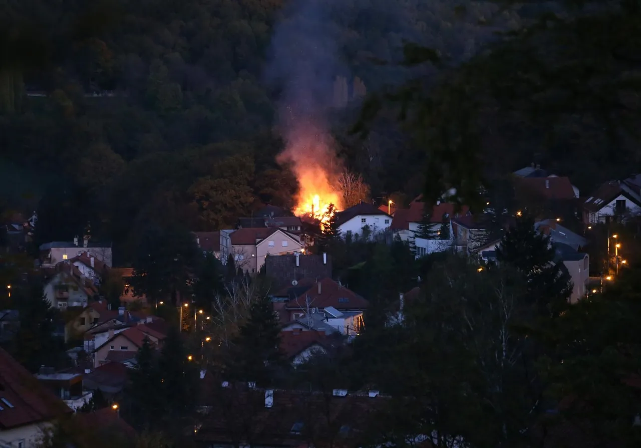 Zagreb: U Mlinovima planula kuća, na terenu 14 vatrogasaca
