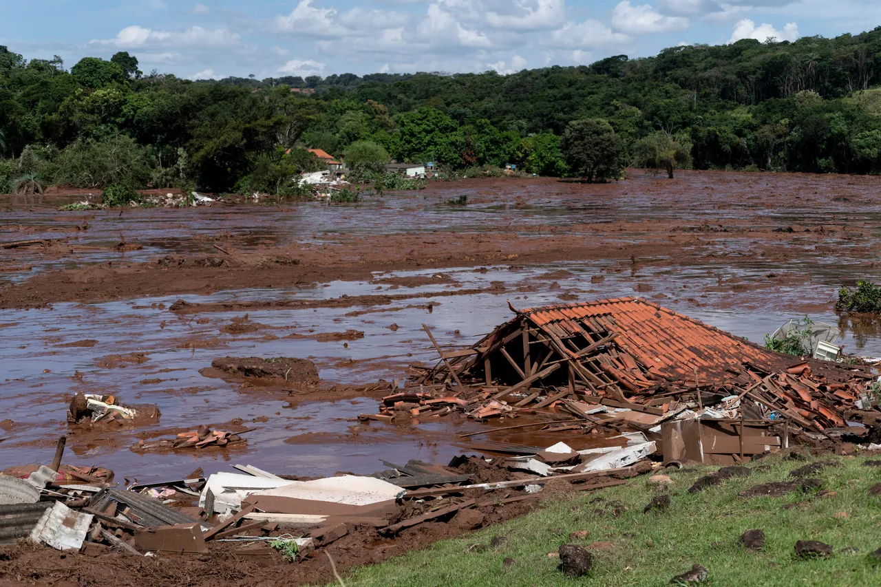 Broj poginulih nakon puknuća brane u Brazilu popeo se na 58