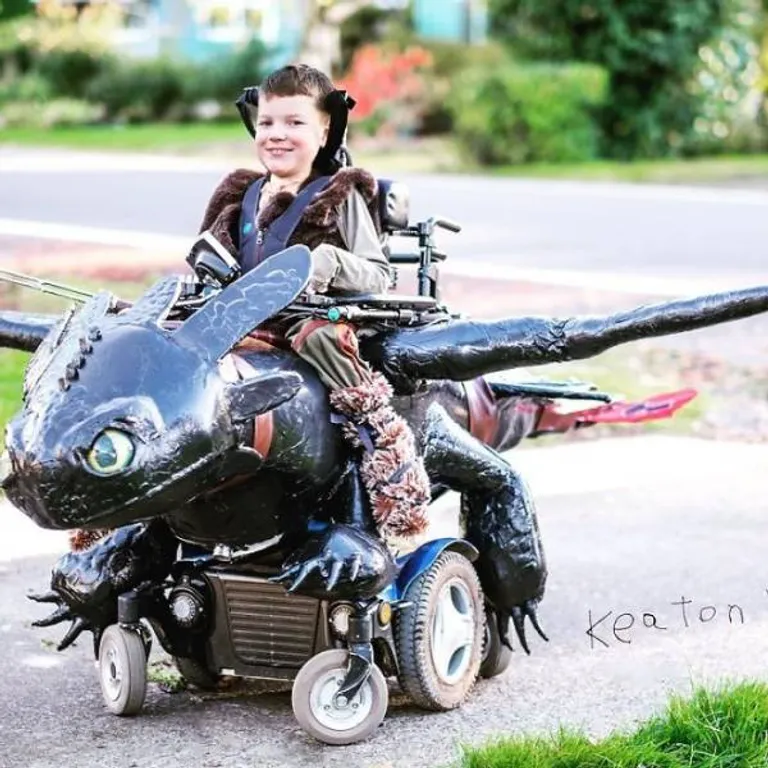 people_with_disabilities_can_create_even_cooler_halloween_costumes_640_01