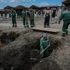 Potresne slike iz Makedonije, pripremaju se grobovi za 59 žrtava požara