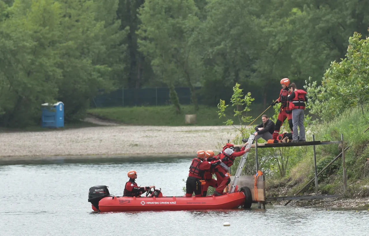 Crveni križ na Jarunu demonstrirao vježbu spašavanja