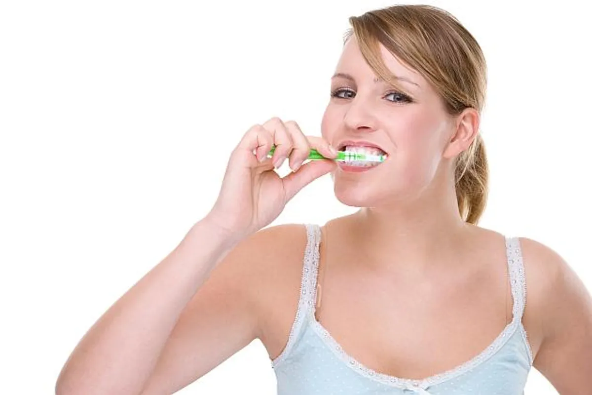 6 metoda koje će vam pomoći da uspješno izbijelite zube kod kuće