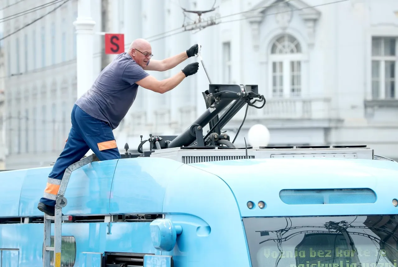 Zbog kvara tramvaja na Trgu bana Jelačića nastale gužve