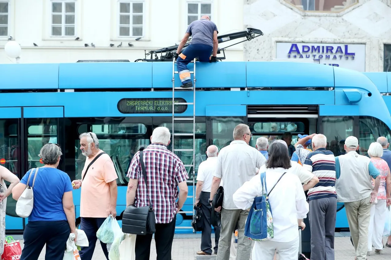 Zbog kvara tramvaja na Trgu bana Jelačića nastale gužve