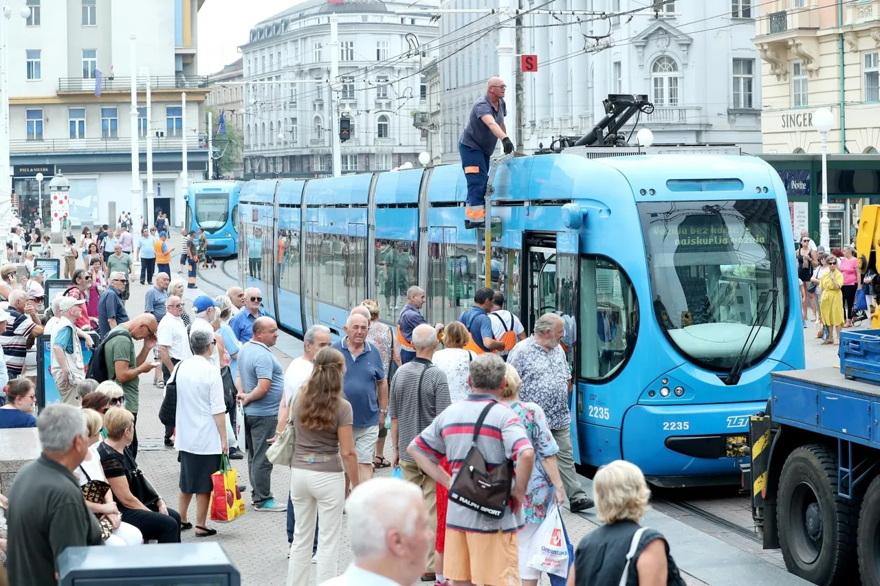 Zbog kvara tramvaja na Trgu bana Jelačića nastale gužve