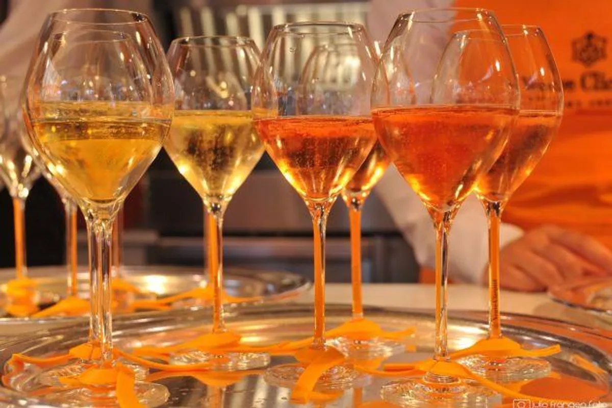 Francuski i vino – tri dame Champagne