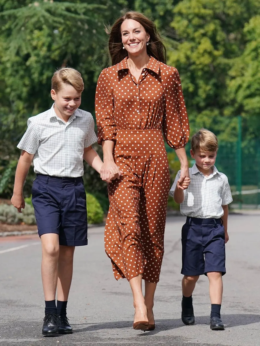 Kate s prinčevima Georgeom i Louisom
