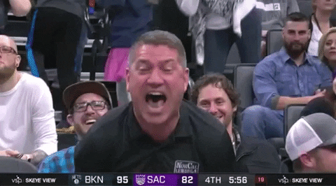 crazy-and-intense-fans-caught-on-camera-20-gifs-11
