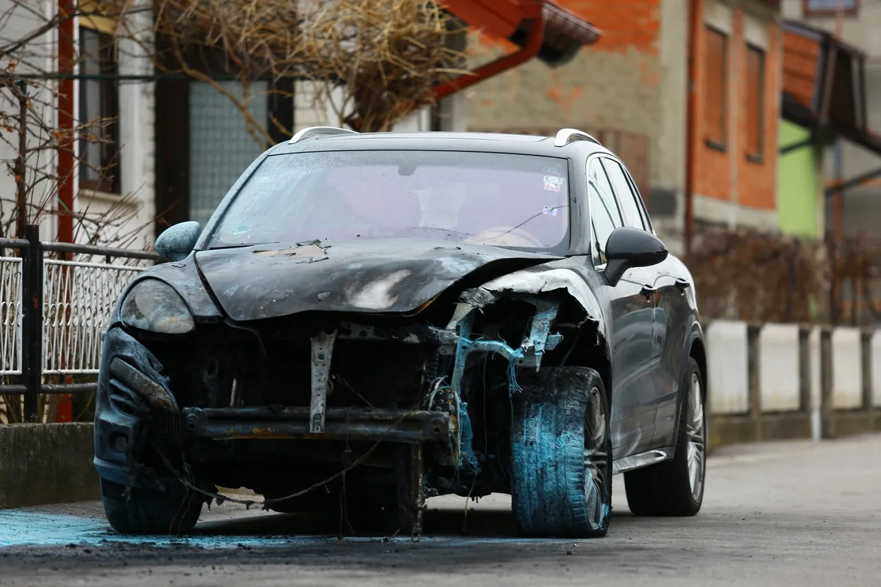 Izgorio skupocjeni Porsche