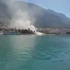 Jutro nakon vatrene buktinje: Makarska riva i dalje puna dima. Zabranjen je prolaz