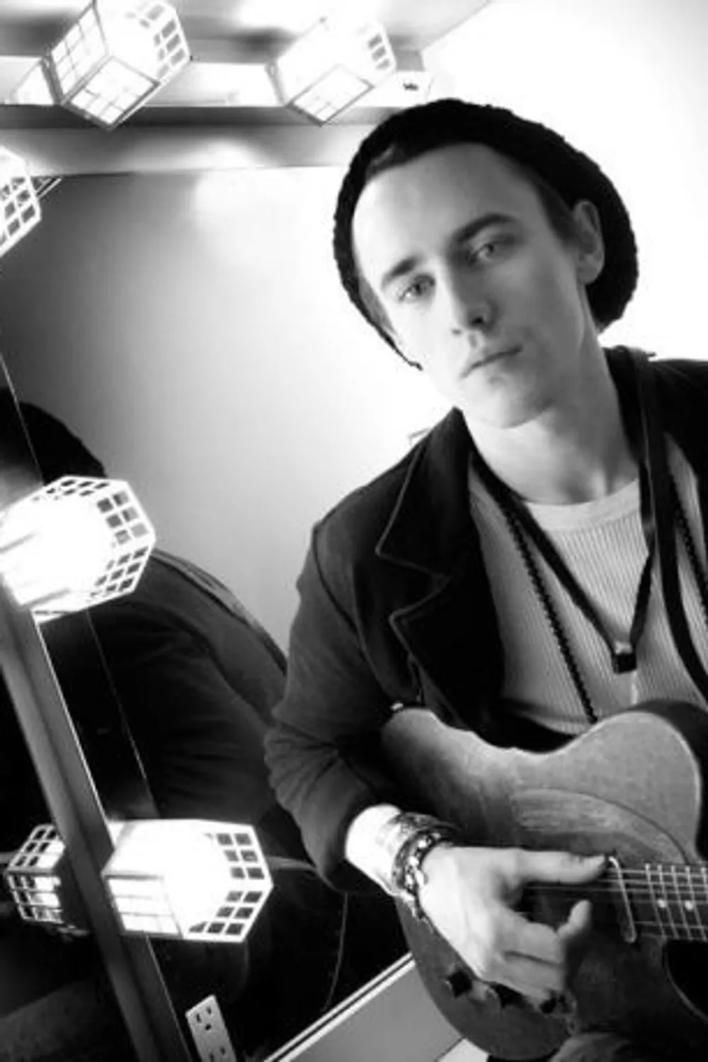 Reeve Carney