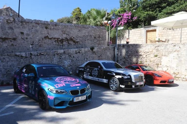 Luksuzni i bijesni auti u Dubrovniku