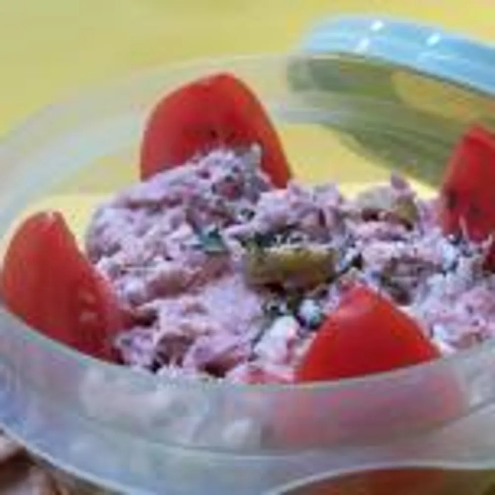 Mediteranska salata sa tunom