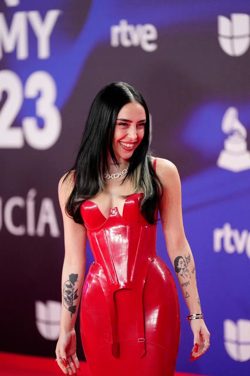 Nicki Nicole