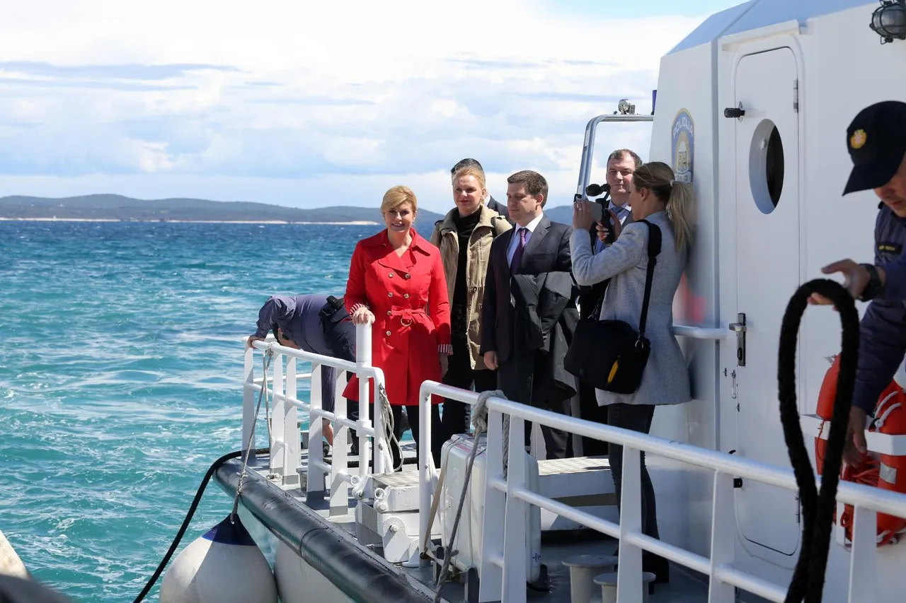 Predsjednica i Jakov na turneji: Danas su u obilasku otoka Lošinj, Susak, Vele Srakane i Unija