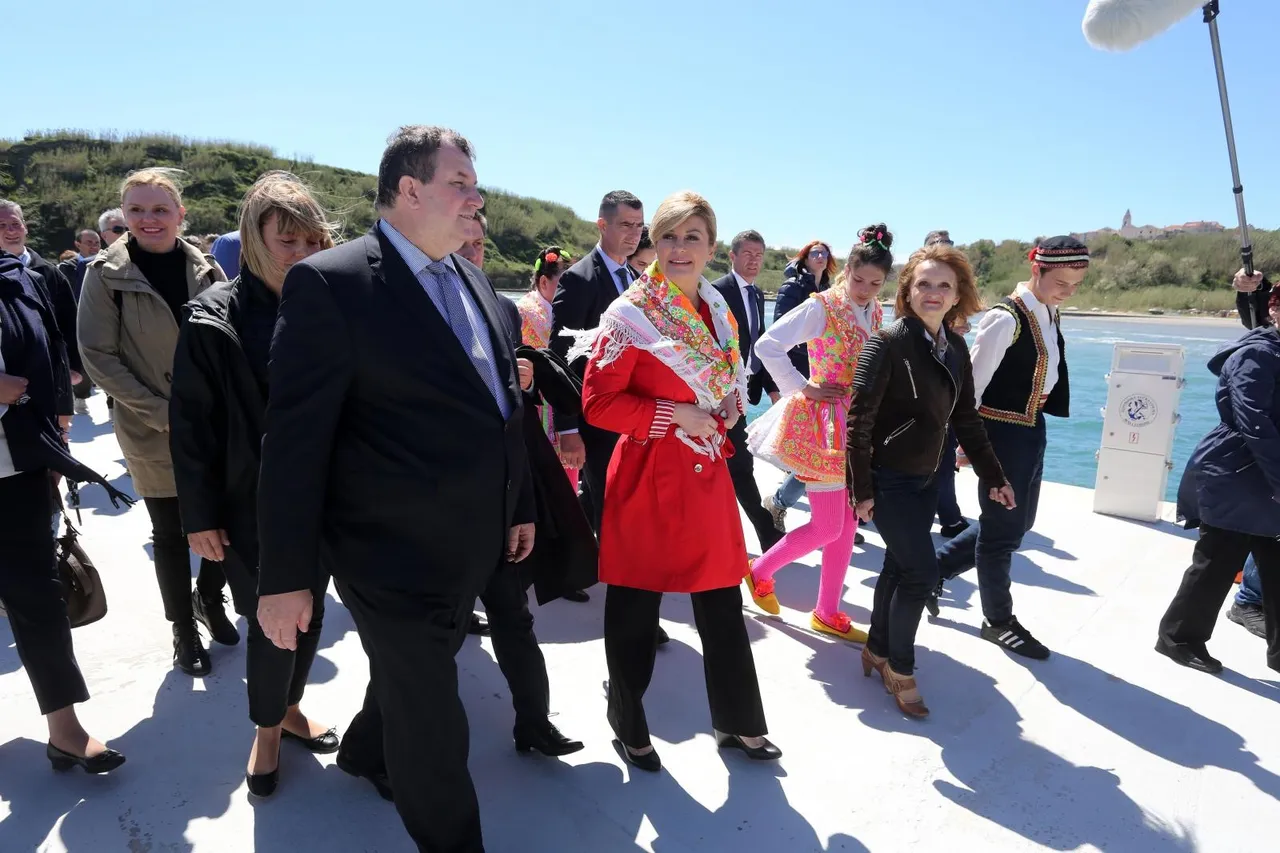 Predsjednica i Jakov na turneji: Danas su u obilasku otoka Lošinj, Susak, Vele Srakane i Unija