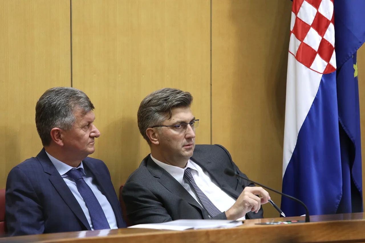 Sabor raspravlja o opozivu ministra Kujundžića