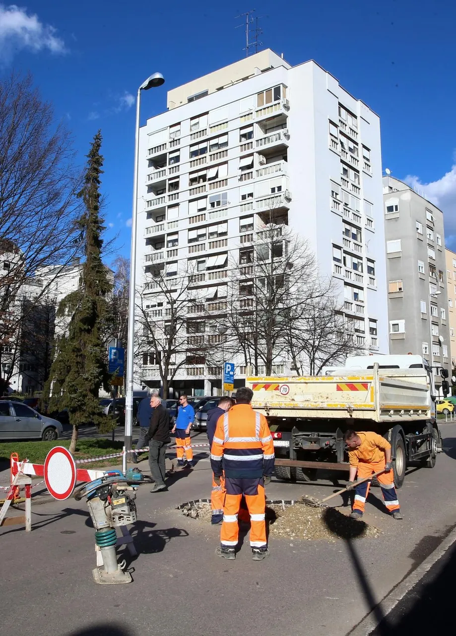Puknuće cijevi