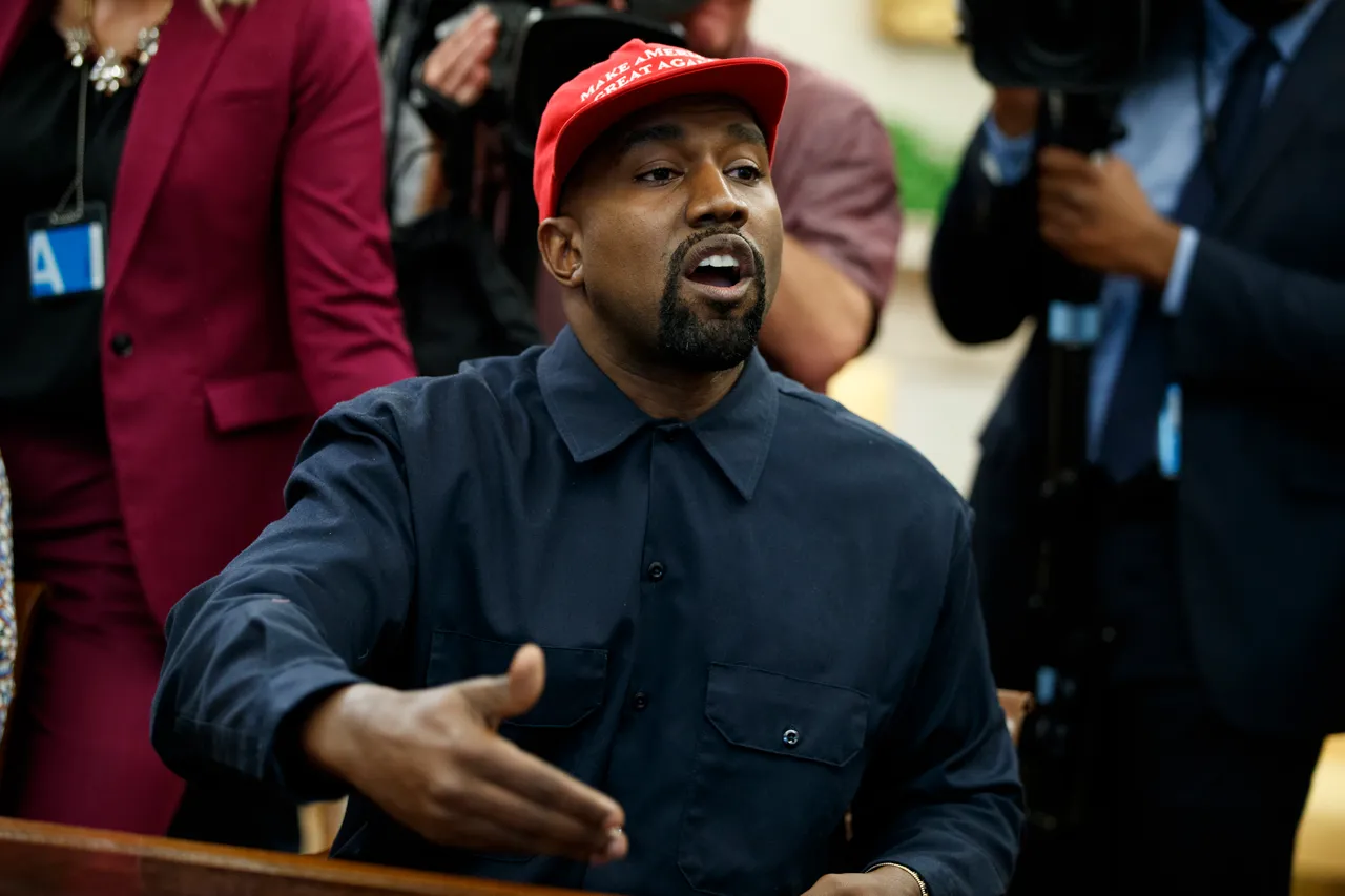 Donald Trump ugostio je poznatog repera Kanyea Westa u Bijeloj kući