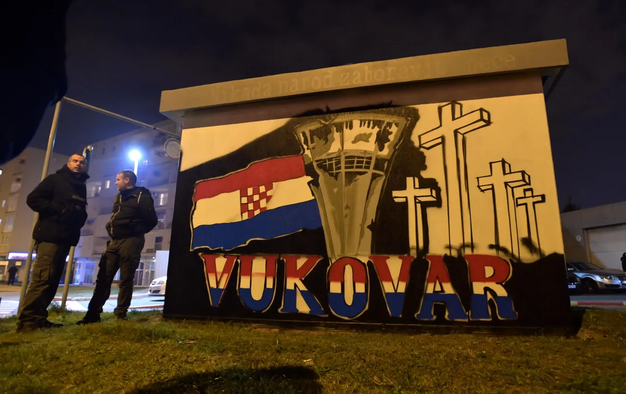 Ispred precrtanih murala posvećenih Vukovaru okupili su se branitelji, nezadovoljni građani i Bad Blue Boysi