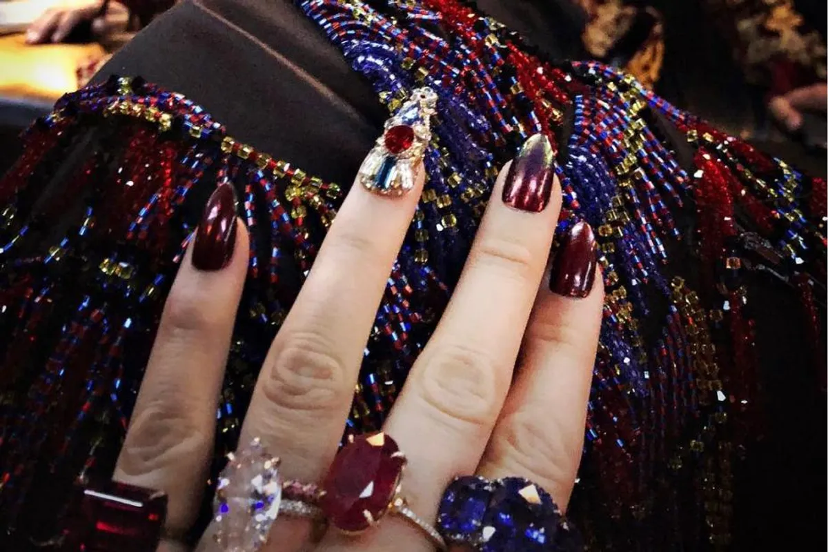Kako ukrasiti nokte nakitom poput poznatih dama s crvenog tepiha