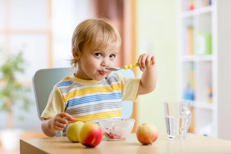 Nasljeđe i okolina u kojoj dijete živi utječu na razvoj, ali i hrana koju konzumiraju.