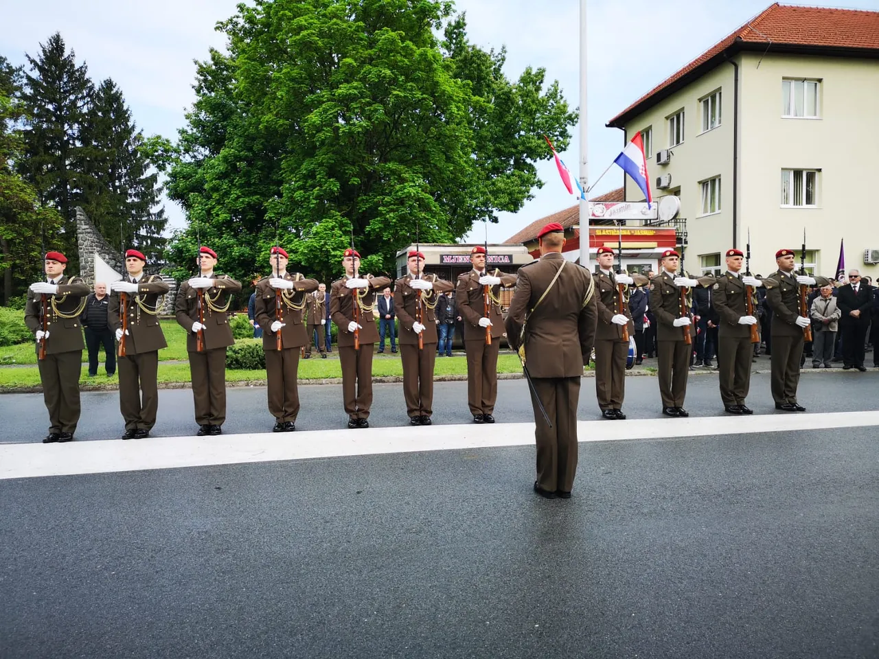 Neobičan izbor Kolinde Grabar-Kitarović za obljetnicu Bljeska: A onda se ipak predomislila...