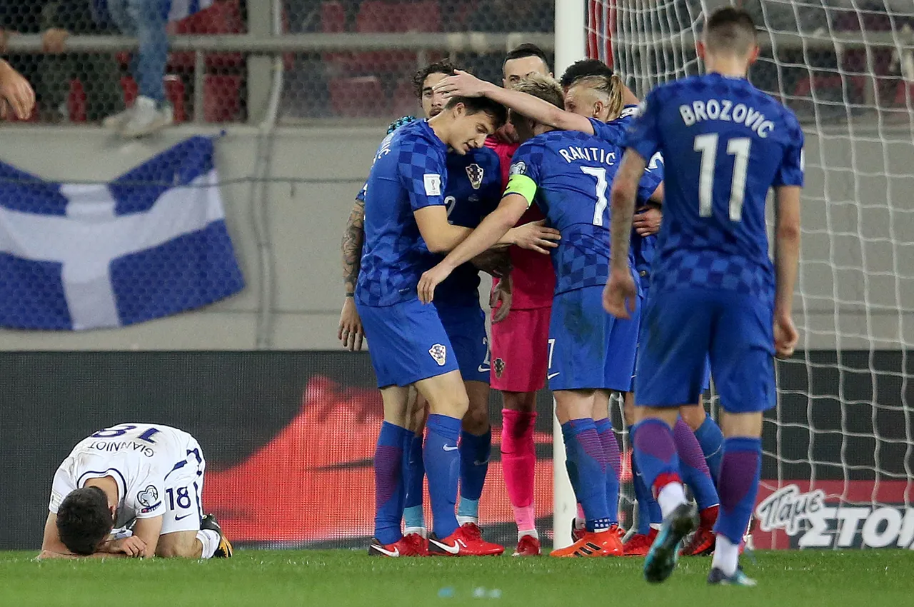 Slavlje hrvatskih reprezentativaca nakon što su izborili Svjetsko prvenstvo u Rusiji