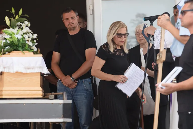 Na mjesnom groblju u Selcima Đakovačkim pokopana ubijena radnica Centra za socijalnu skrb