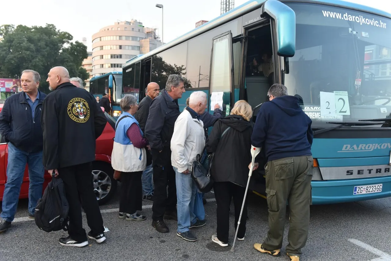Prosvjednici autobusima odlaze iz Zagreba za Vukovar