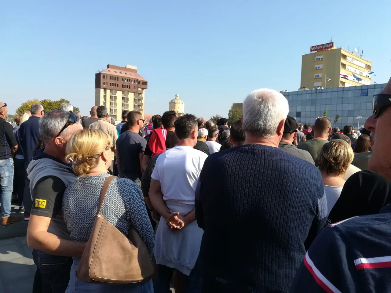 Na mirnom prosvjedu se okupilo od 8 do 10 tisuća ljudi