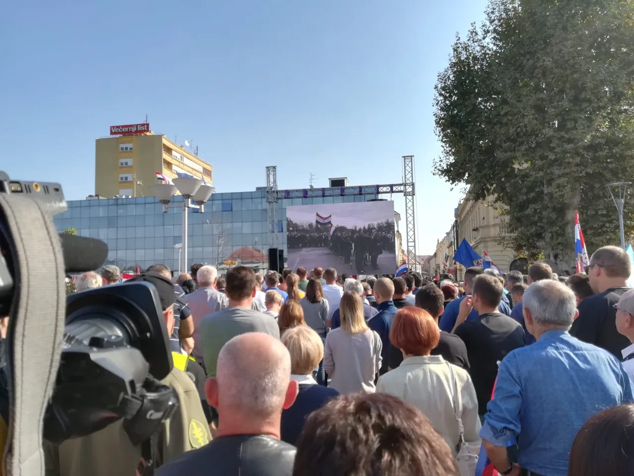 Na mirnom prosvjedu se okupilo od 8 do 10 tisuća ljudi