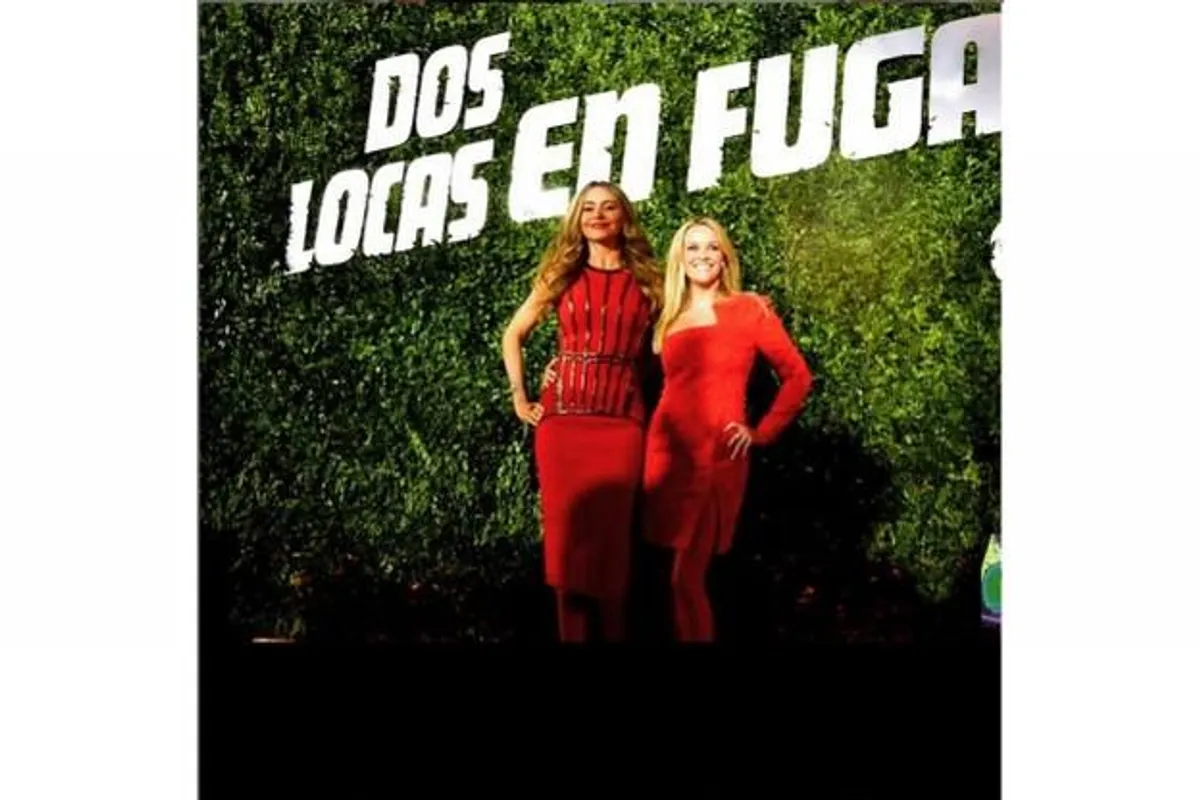 Reese Witherspoon i Sofia Vergara: kojoj bolje stoji crveno?